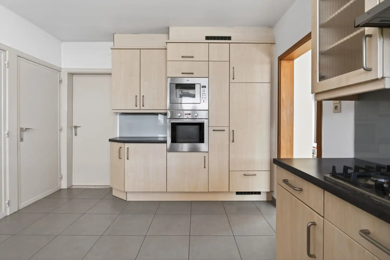 Ruime gelijkvloerse woning met veel potentieel op rustige ligging in Mol foto 20