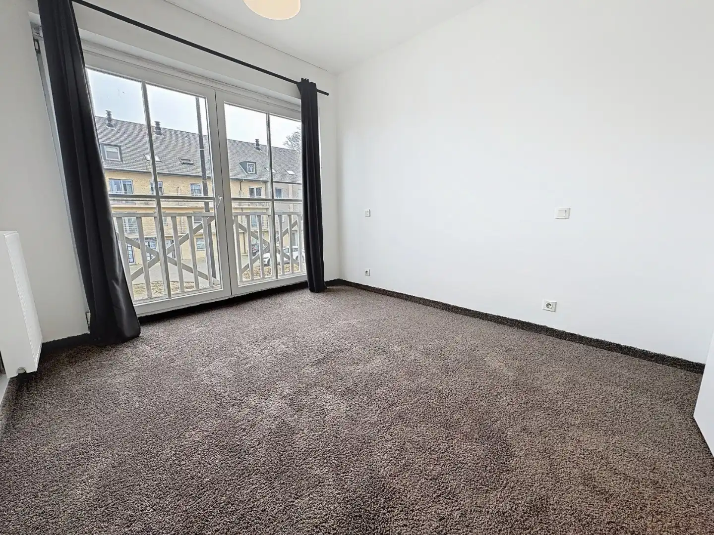 Ruim en lichtrijk appartement met 3 slaapkamers foto 7