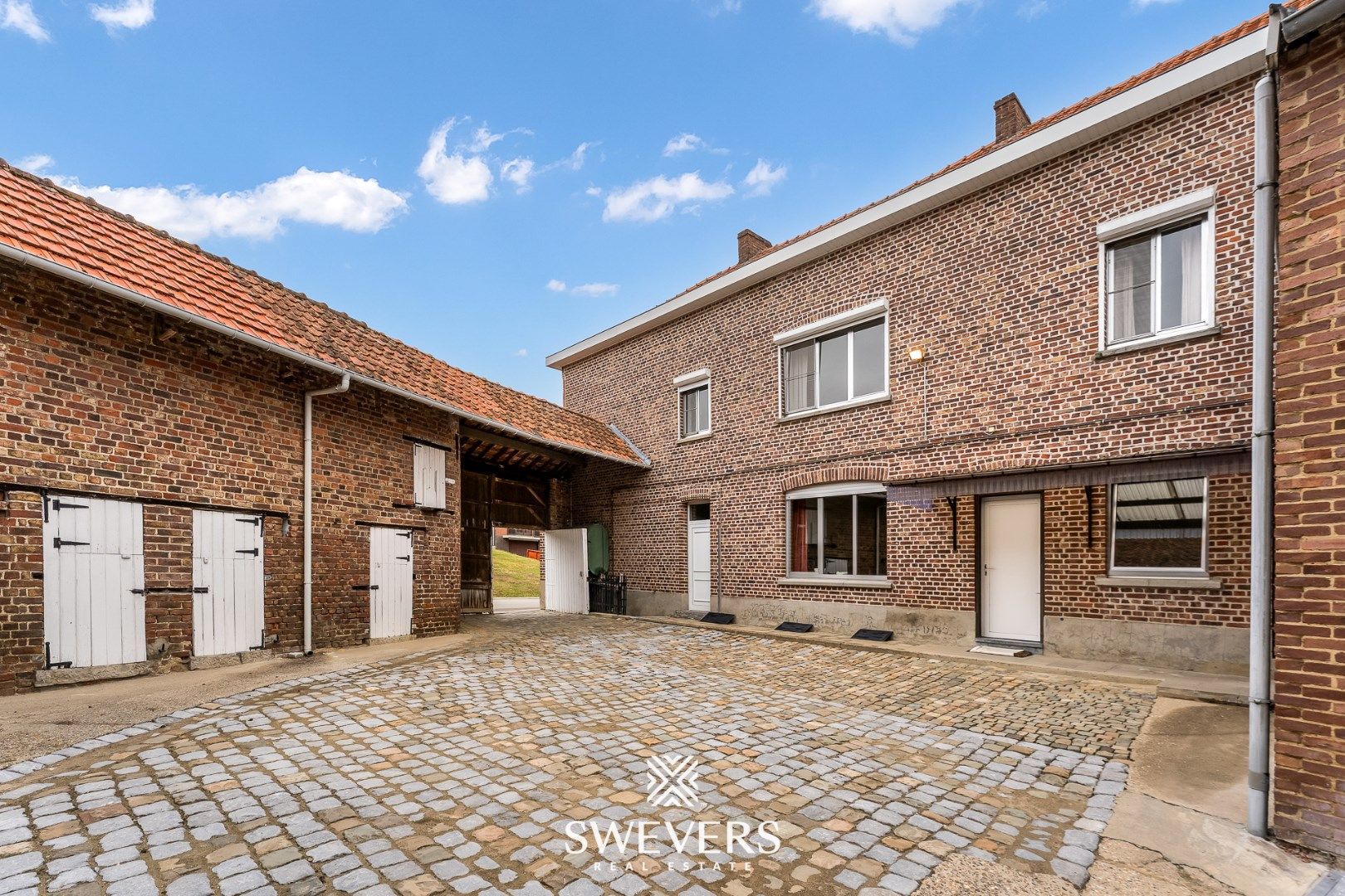 Te renoveren hoeve met charme op ruim perceel in Wellen foto 21