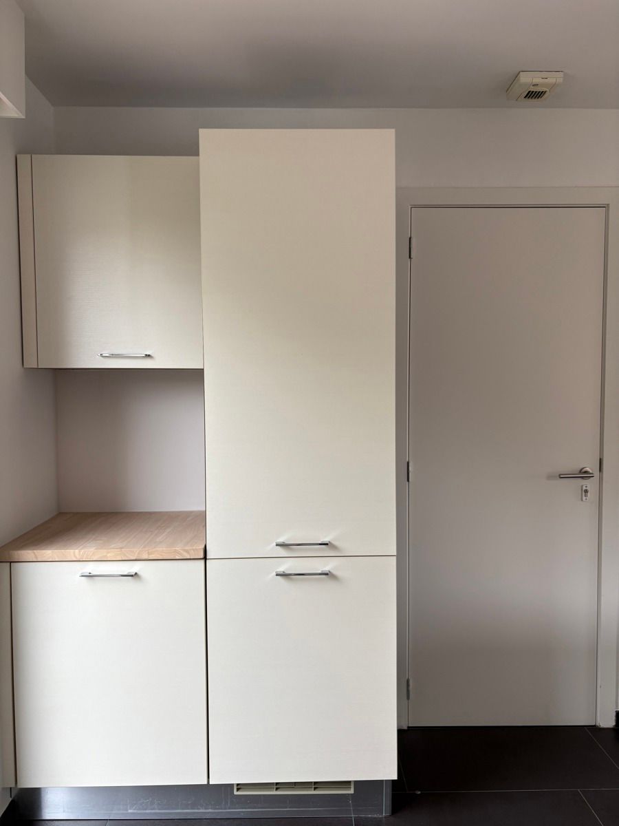 Recente duplex met 1 slaapkamer en bureau foto 6