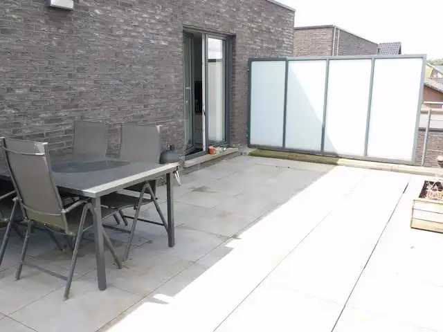 Rustig gelegen, energiezuinig appartement met carport foto 15