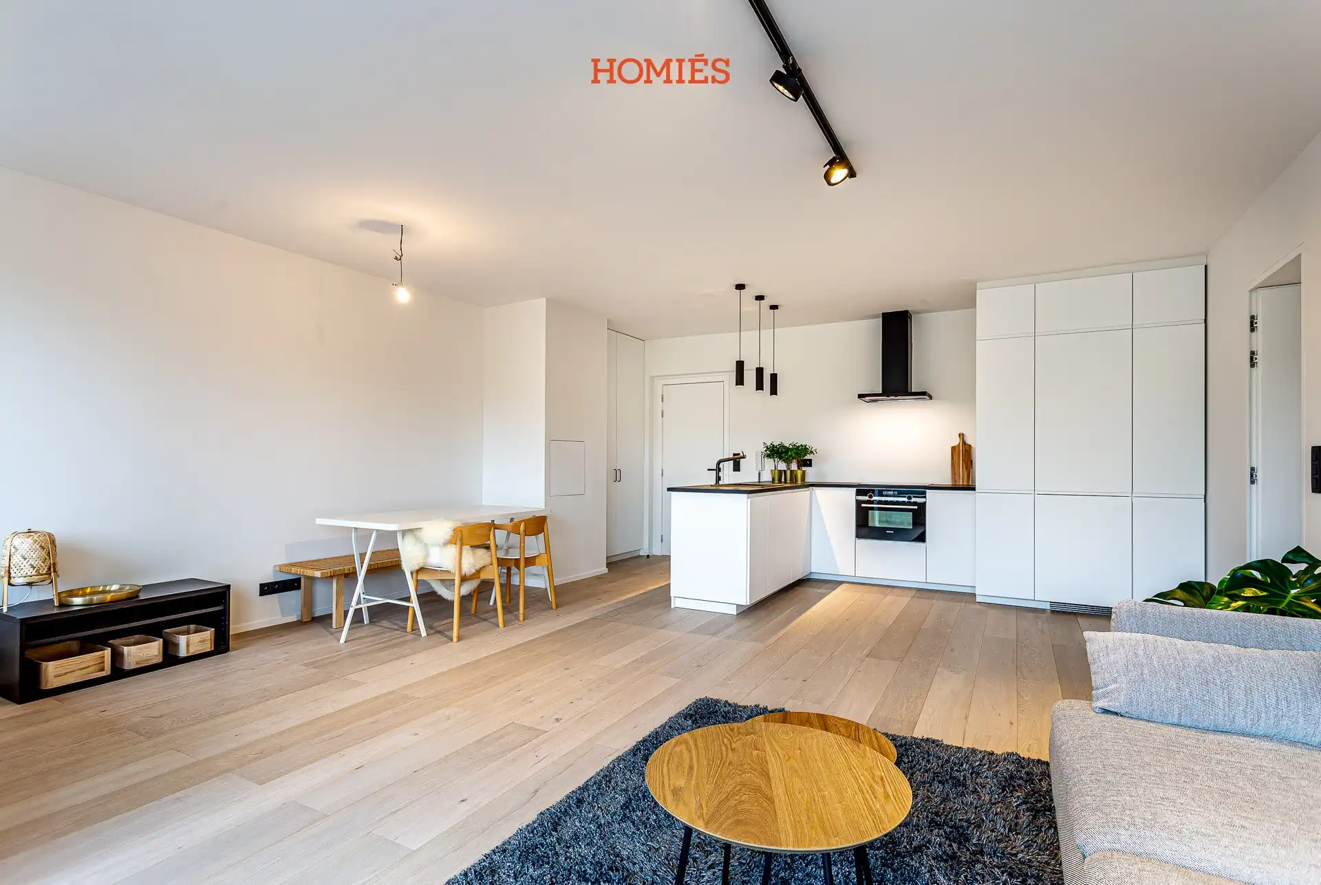 2-slaapkamerappartement met terras en autostaanplaats foto 2