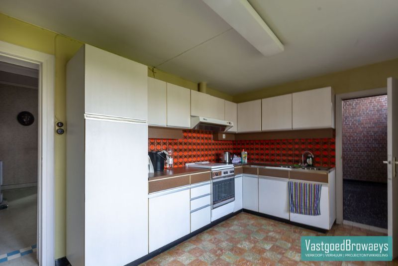 Te renoveren woning met tuin foto 13