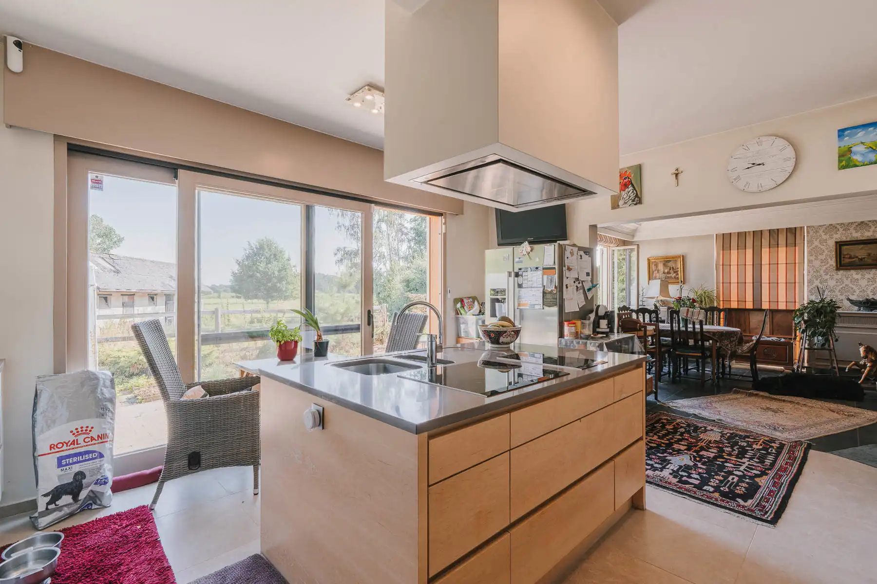 Royale villa op groot perceel met vergunde schuur foto 6