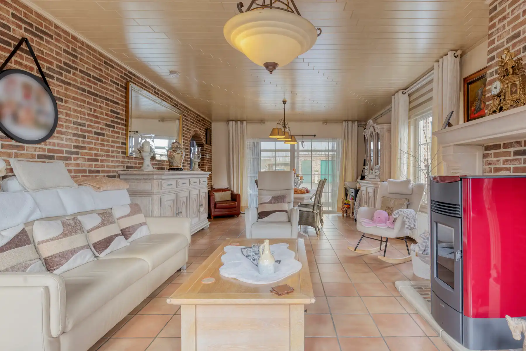 Mooie open bebouwing met bijgebouw en grote tuin foto 3