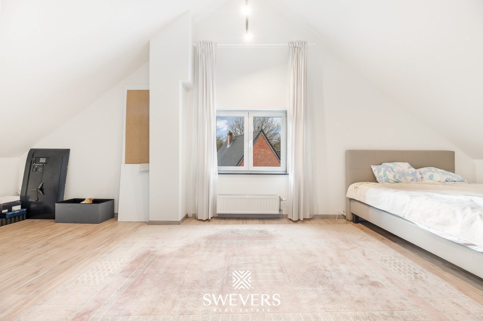 Zeer ruime, instapklare woning met 5 slaapkamers en 3 badkamers in Heusden-Zolder foto 21