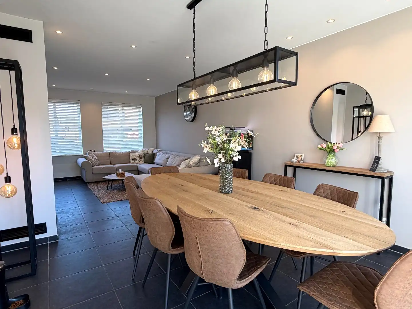 Prachtige woning met 3 slaapkamers, zonnepanelen en thuisbatterijen op rustige ligging! foto 5