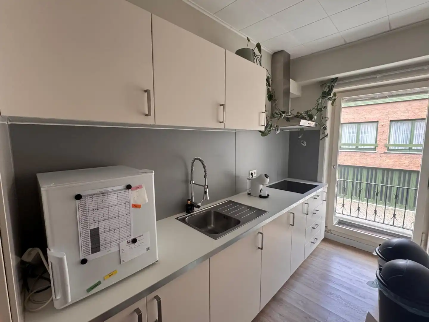 Lichtrijk appartement in hartje Diksmuide! foto 6