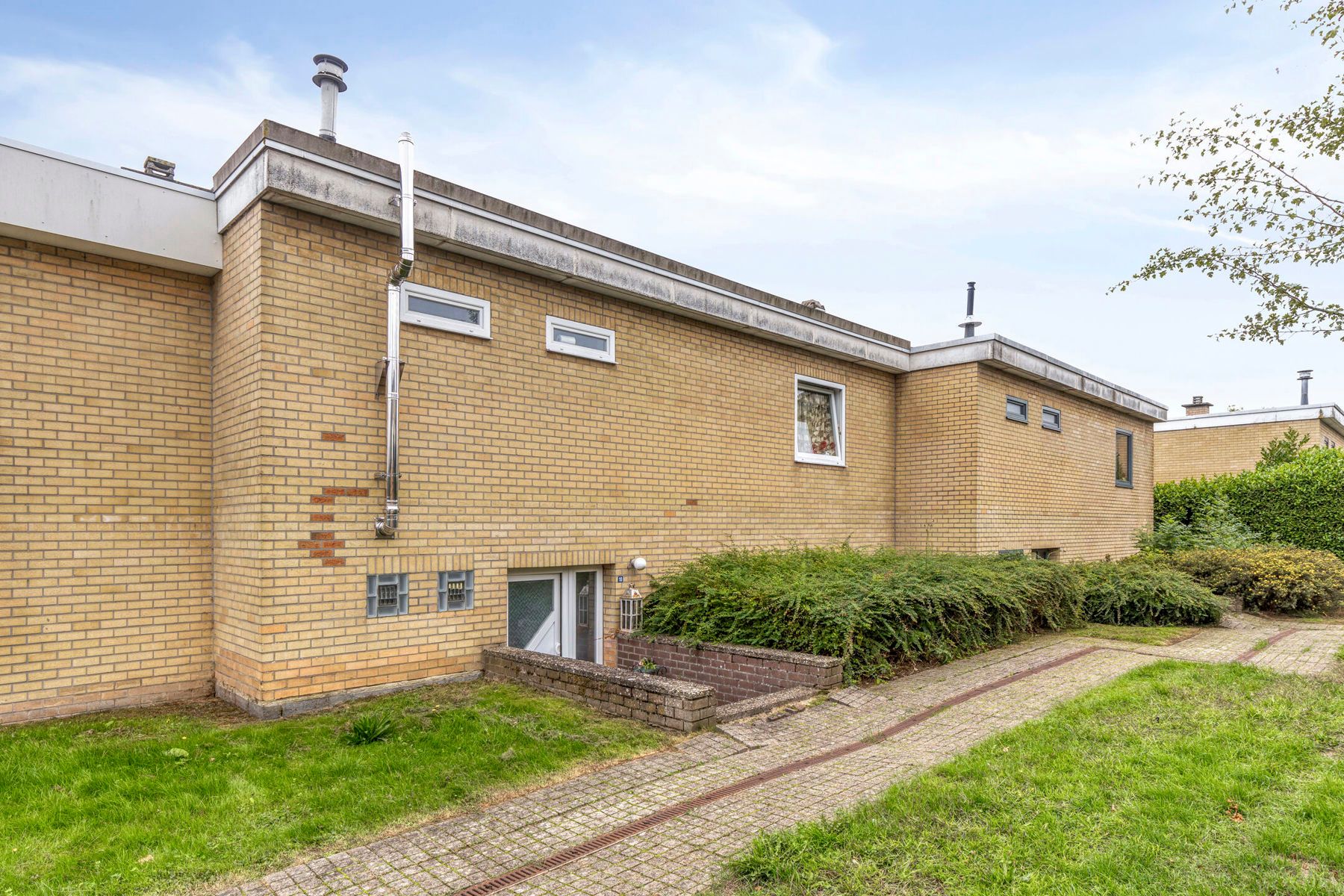 Instapklare GB met 4 slpk, tuin en garage! foto 23