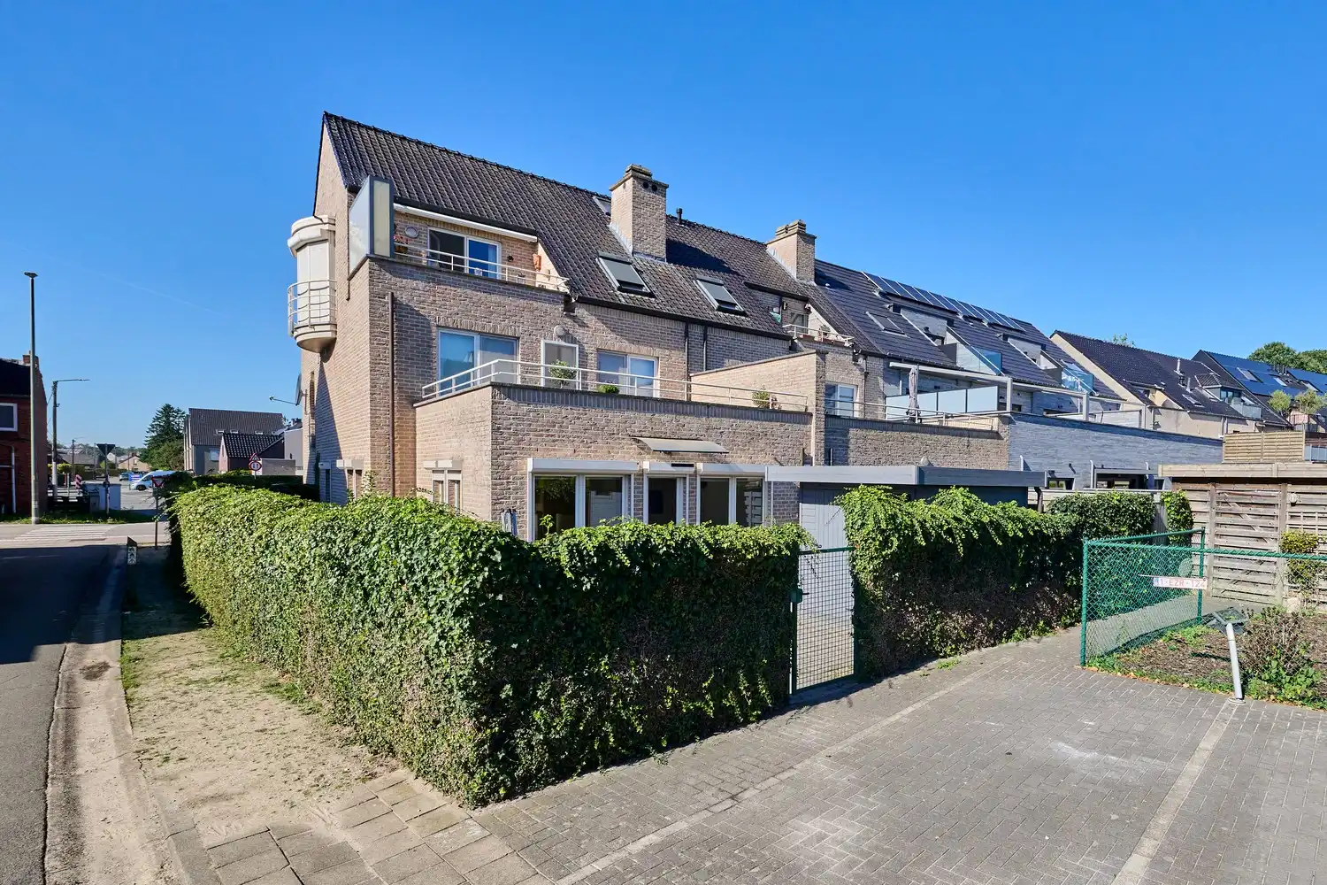Comfortabel wonen met een heerlijk ruim terras! foto 16