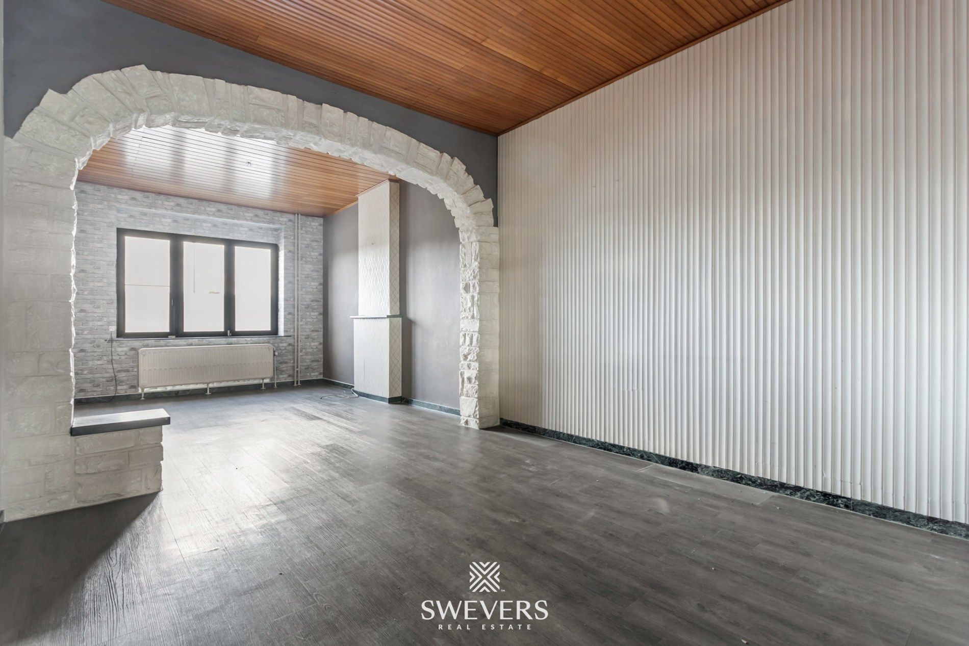 Ideale gezinswoning, instapklaar met ruime tuin en bouwgrond foto 5