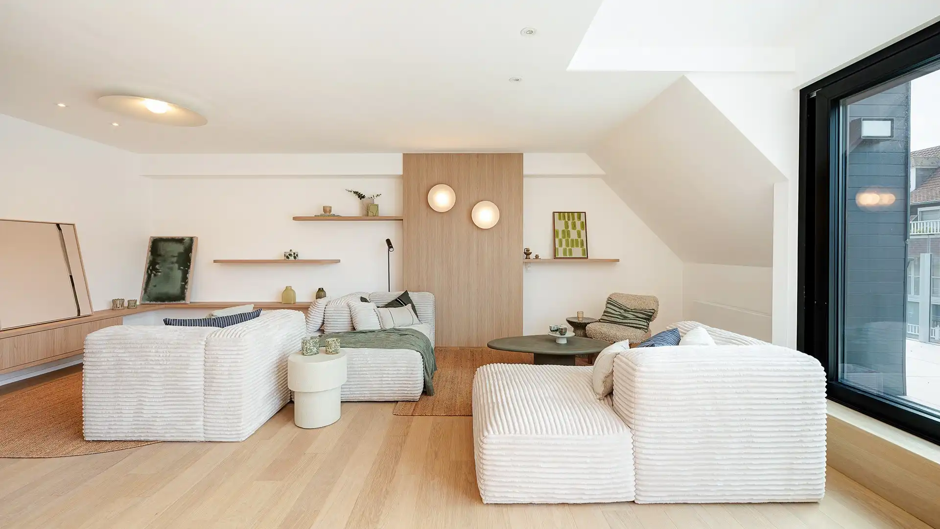 Ruime gerenoveerde duplex met 5 slaapkamers in Knokke. foto 6