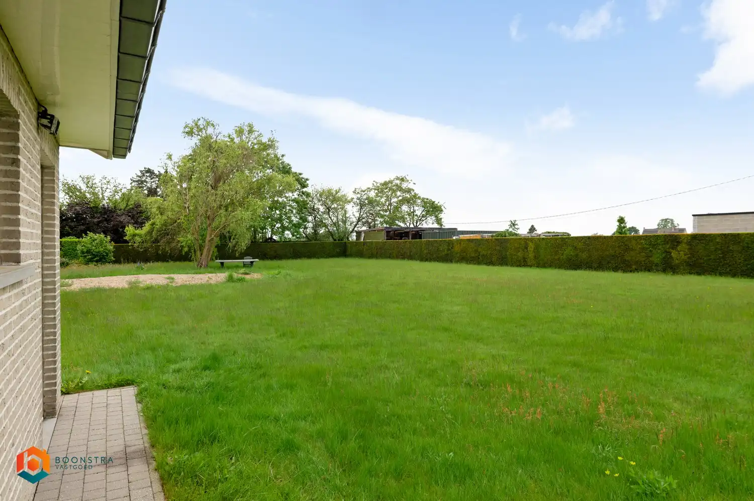 Ruime villa (325m²) op een perceel van 2567m² in prachtige omgeving foto 4