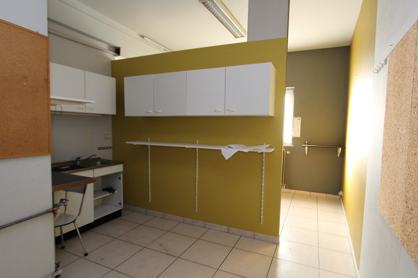 Handelsruimte op toplocatie en optimale zichtbaarheid in Tongeren foto 9