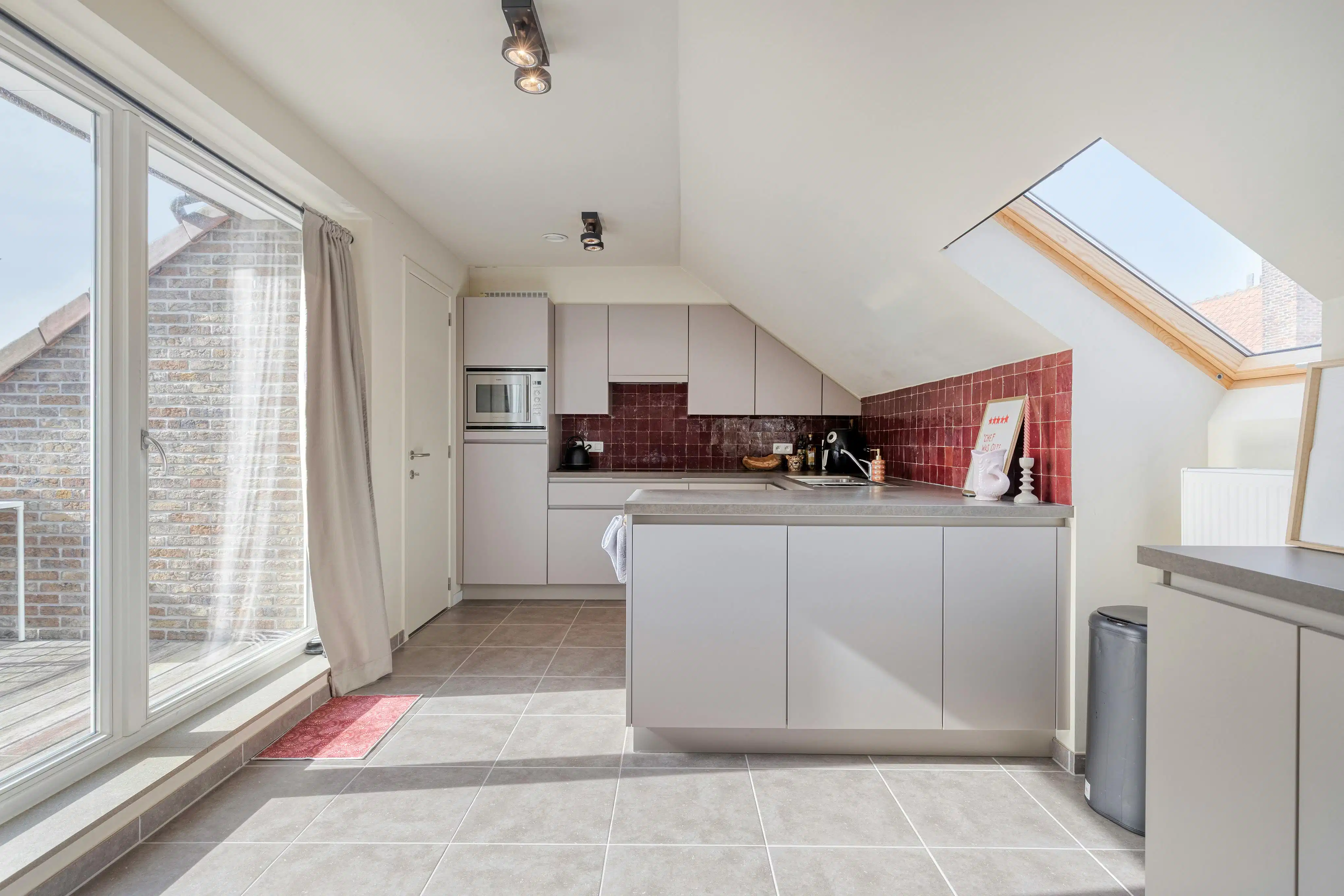 Luxueus appartement met 2 slaapkamers te koop in Brugge foto 5