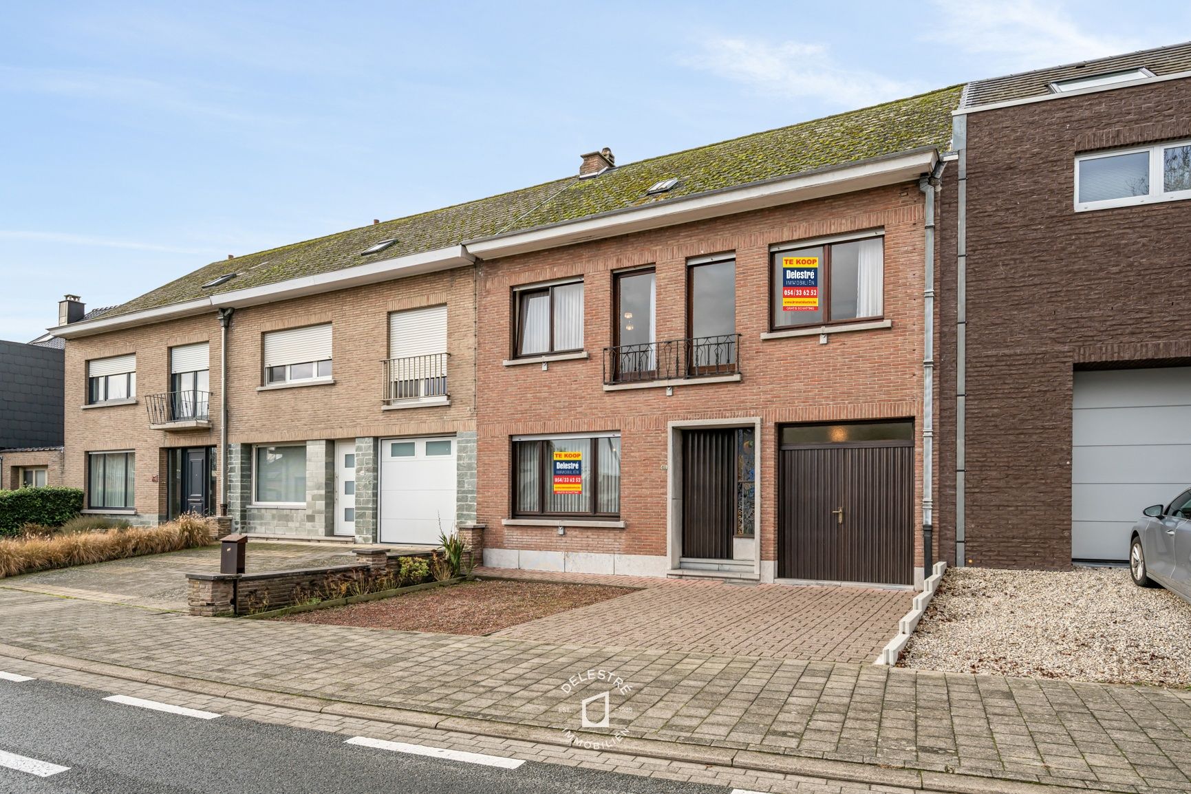Hoofdfoto van de publicatie: SOLIDE GOED GELEGEN WONING MET TOEKOMST! 