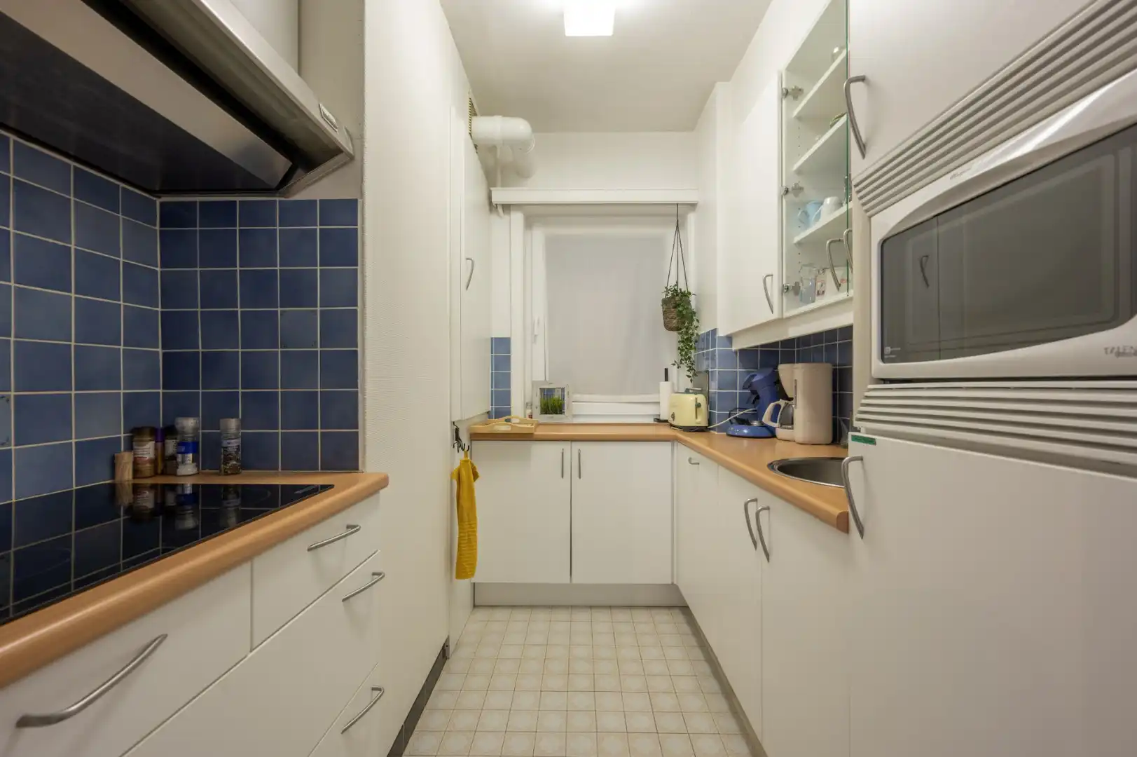 Instapklaar appartement met 2 slaapkamers nabij strand en de Lippenslaan. foto 2