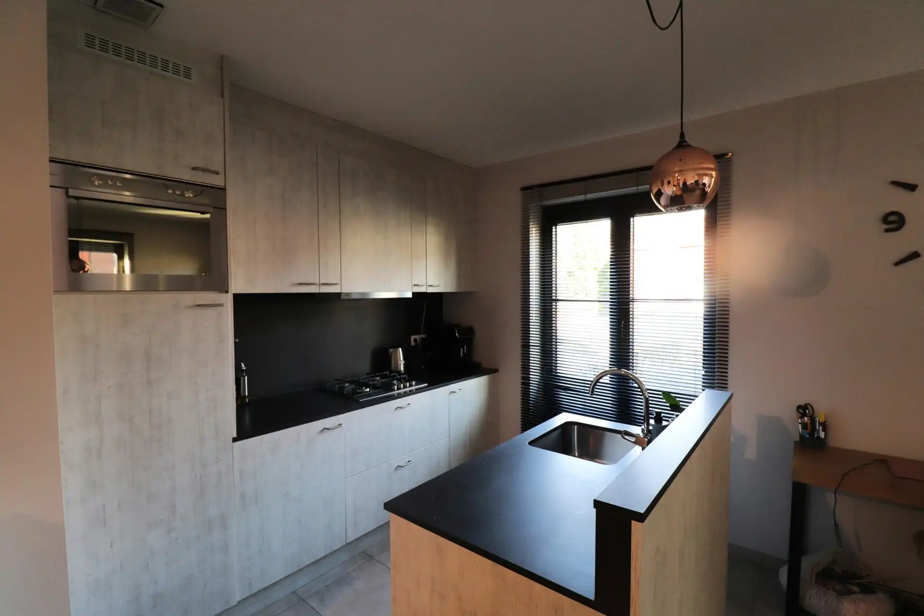 Energiezuinig gelijkvloers appartement met 2 slaapkamers, autostaanplaats en kelderberging. foto 4