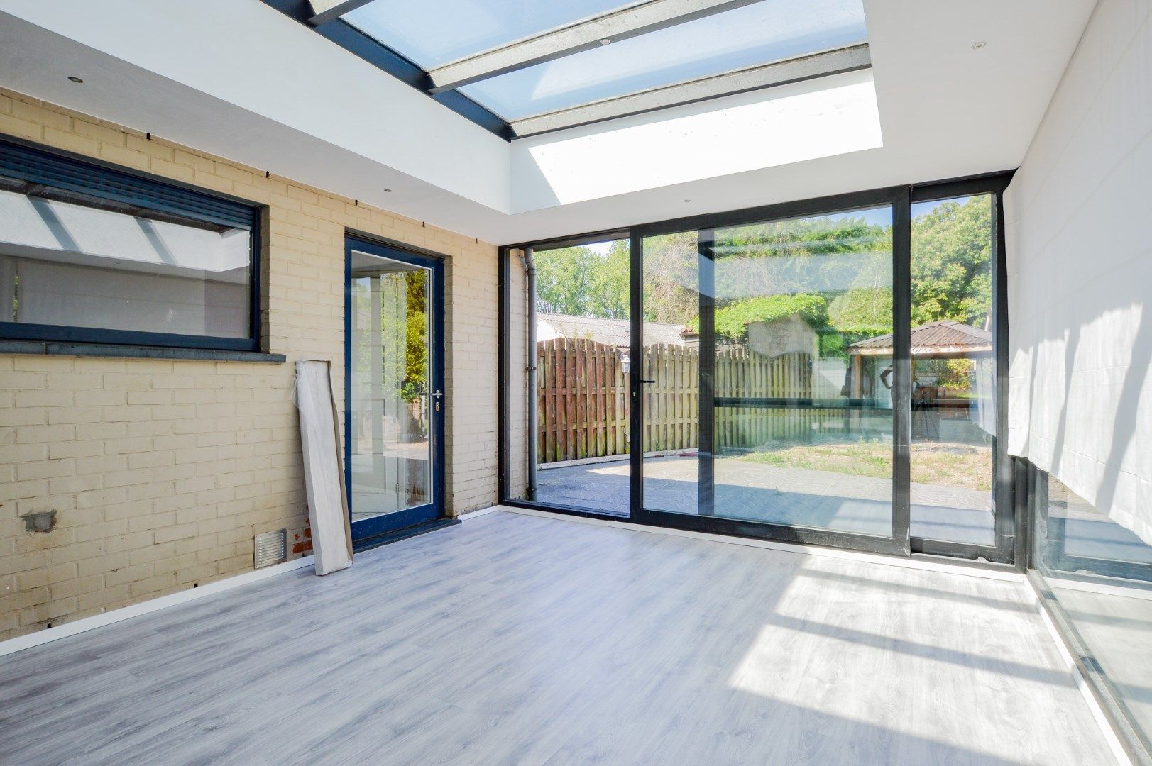 Ruime halfopen woning met 3 slpks en mooie tuin foto 8