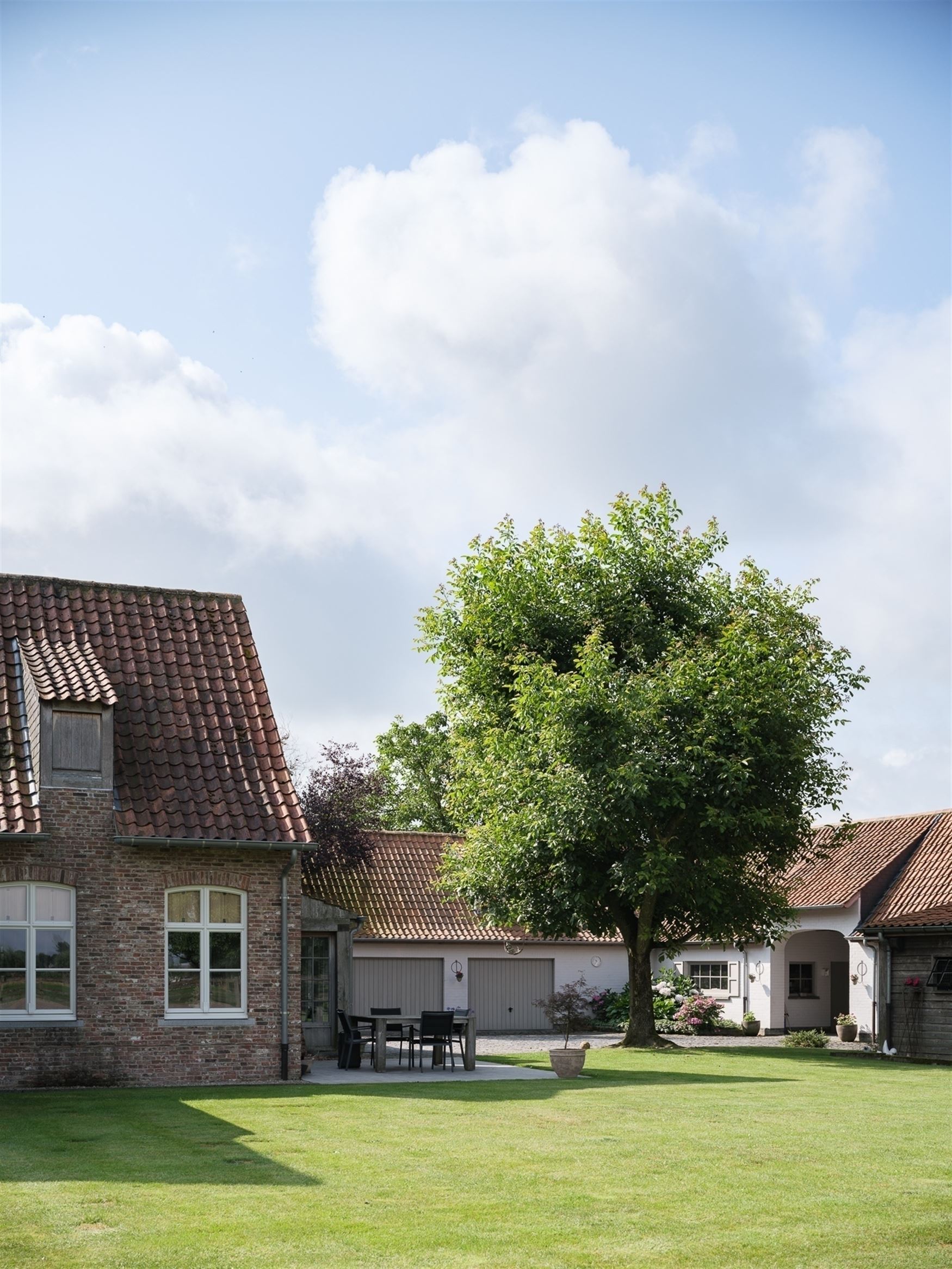 Romantisch landhuis met paardenstallen foto 22