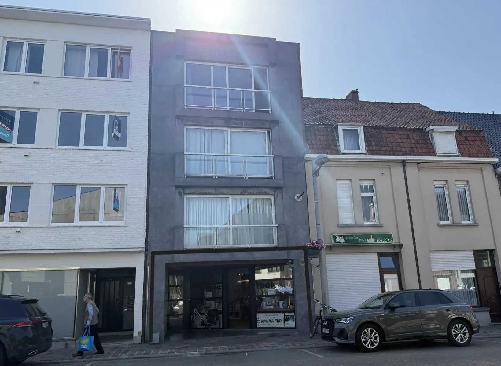 Handelspand te huur in de winkelstraat van Tielt foto 9