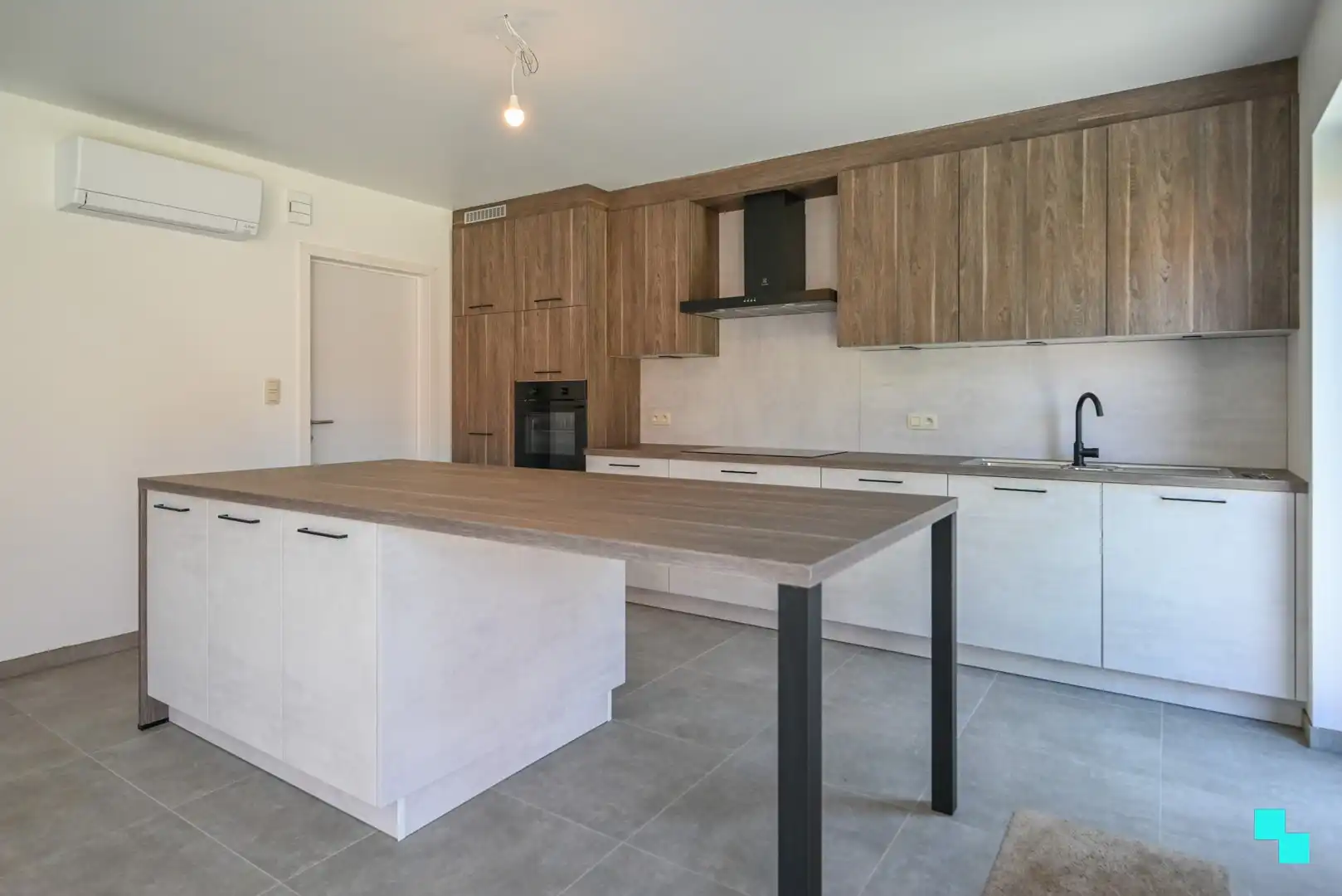 Riante nieuwbouwwoning met aangename tuin te Izegem foto 7