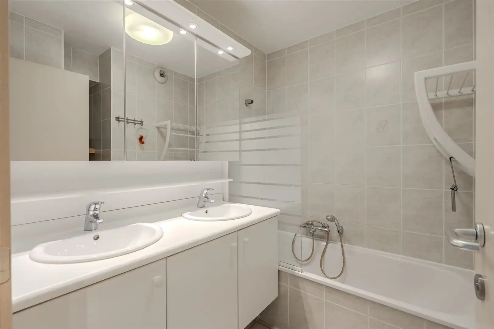 appartement met zonnig terras foto 14