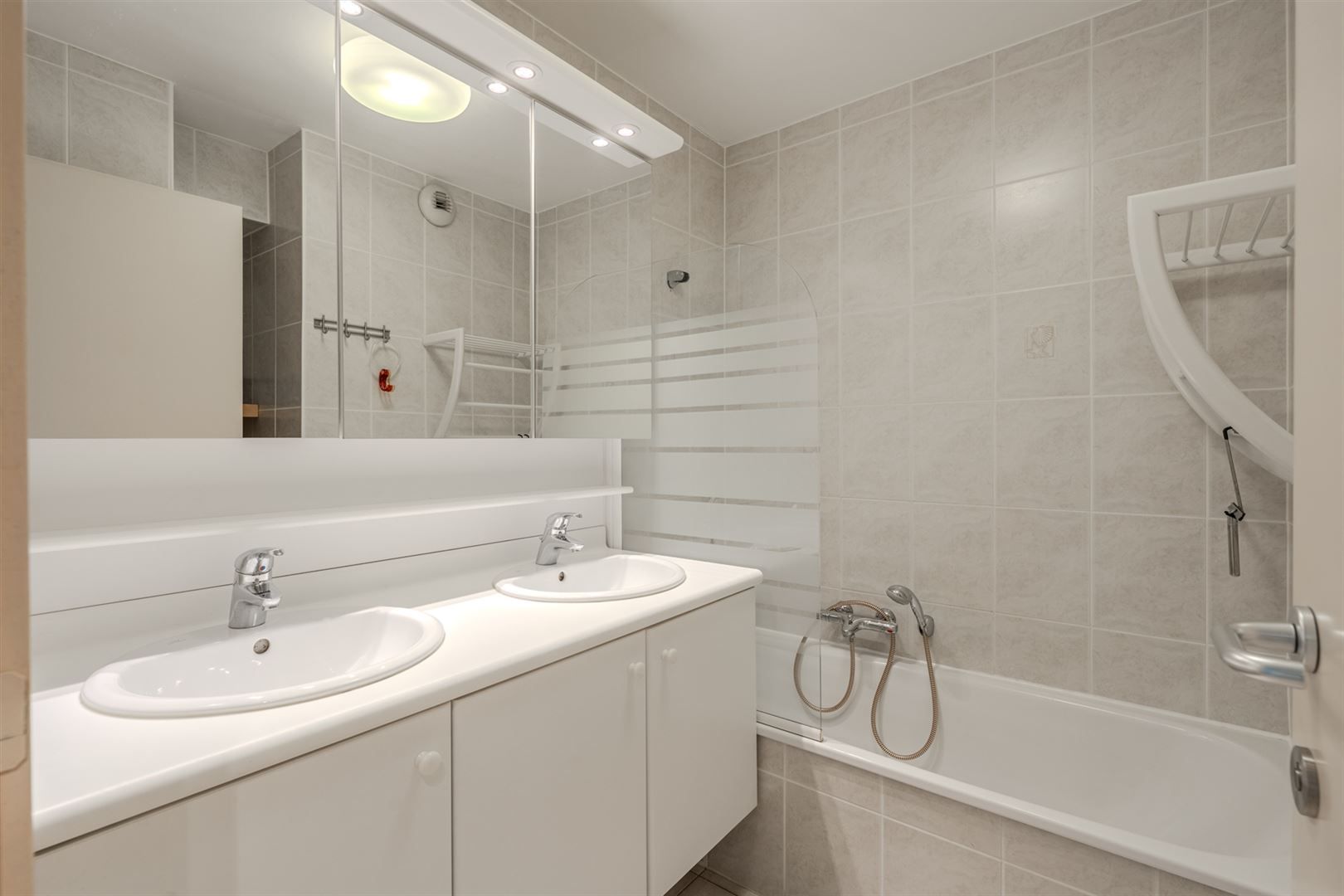 appartement met zonnig terras foto 14