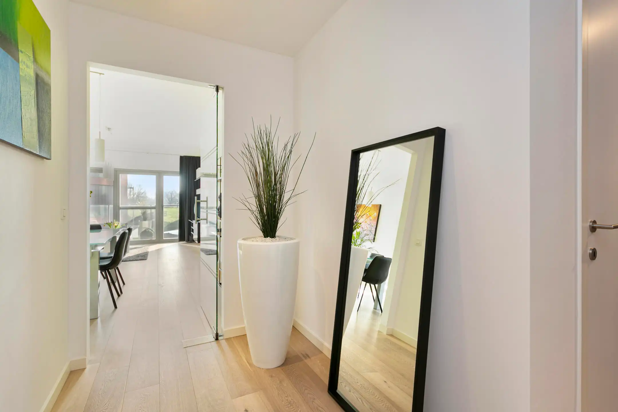 RECENT 2-SLAAPKAMER-APPARTEMENT OP MOOIE LOCATIE foto 4