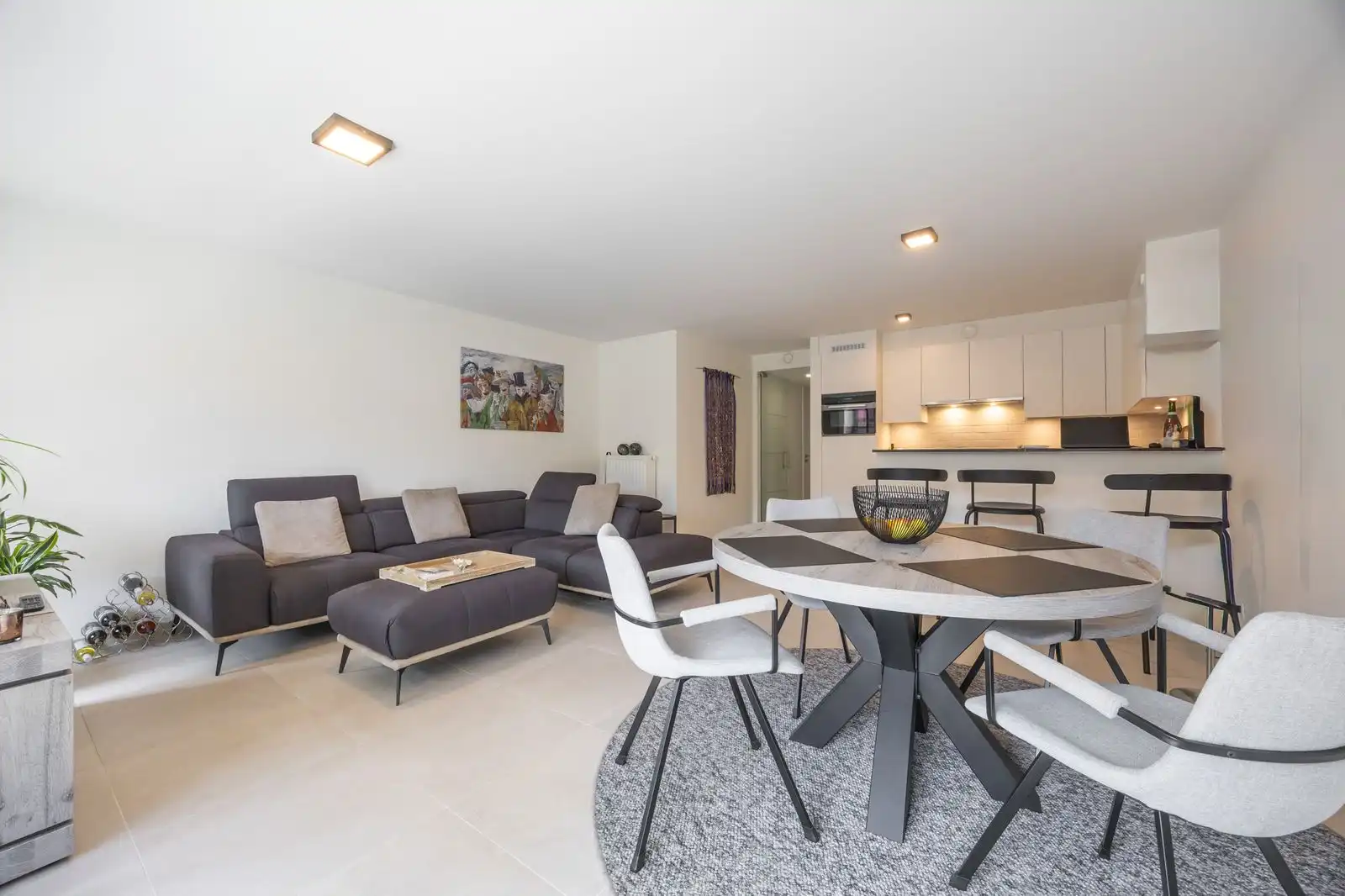 Modern appartement met 2 slpk, terras in jonge residentie foto 5