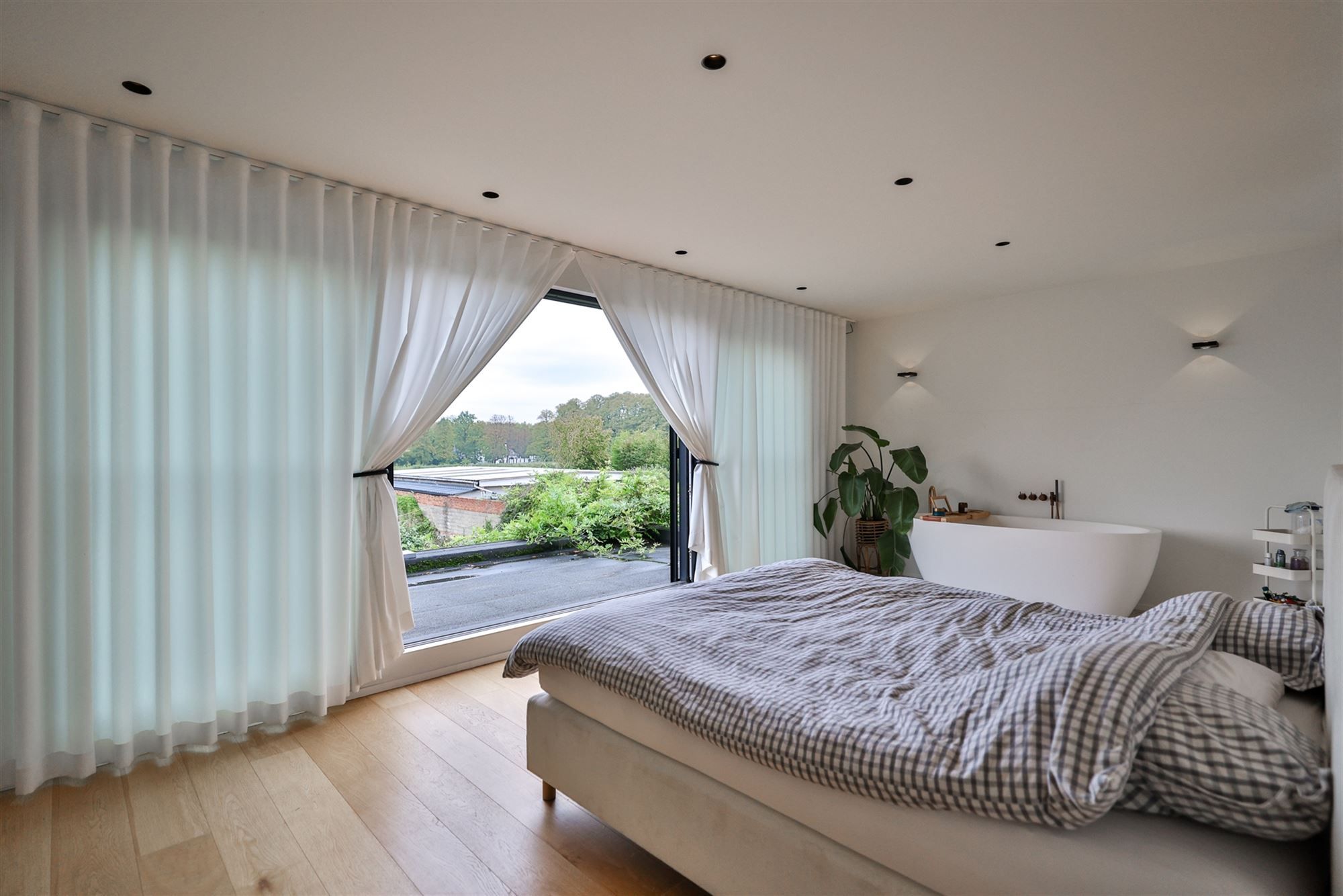 Buitengewone woning op knap perceel en adembenemend uitzicht foto 19