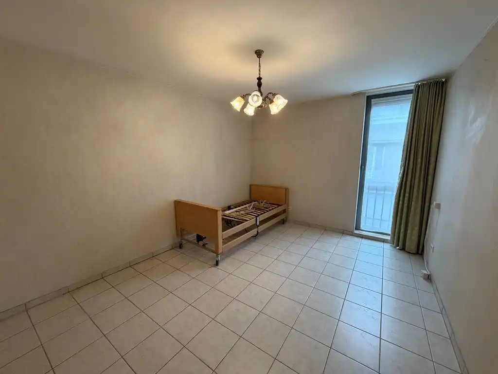 Genk-centrum, Oude Markt 4 bus 11: Ruim en energiezuinig appartement (133 m²) met 2 slaapkamers, overdekt terras, dubbele autostaanplaats en kelderberging. foto 14