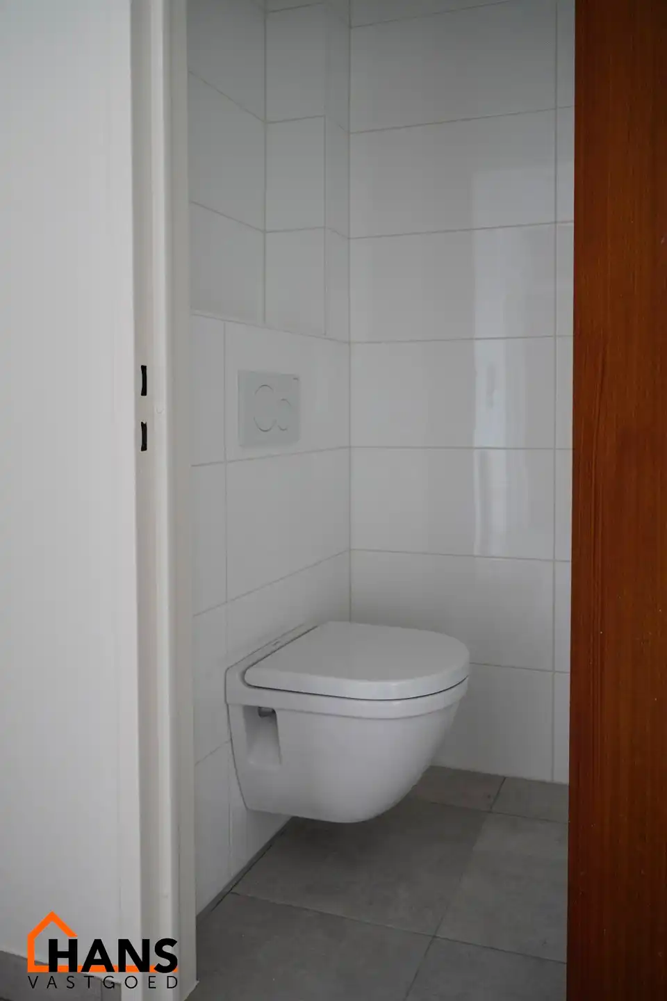 2 slaapkamerappartement met garage. foto 9