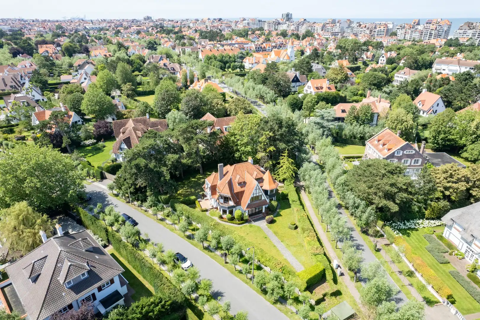 Karaktervolle interbellum villa in cottagestijl te koop. foto 10