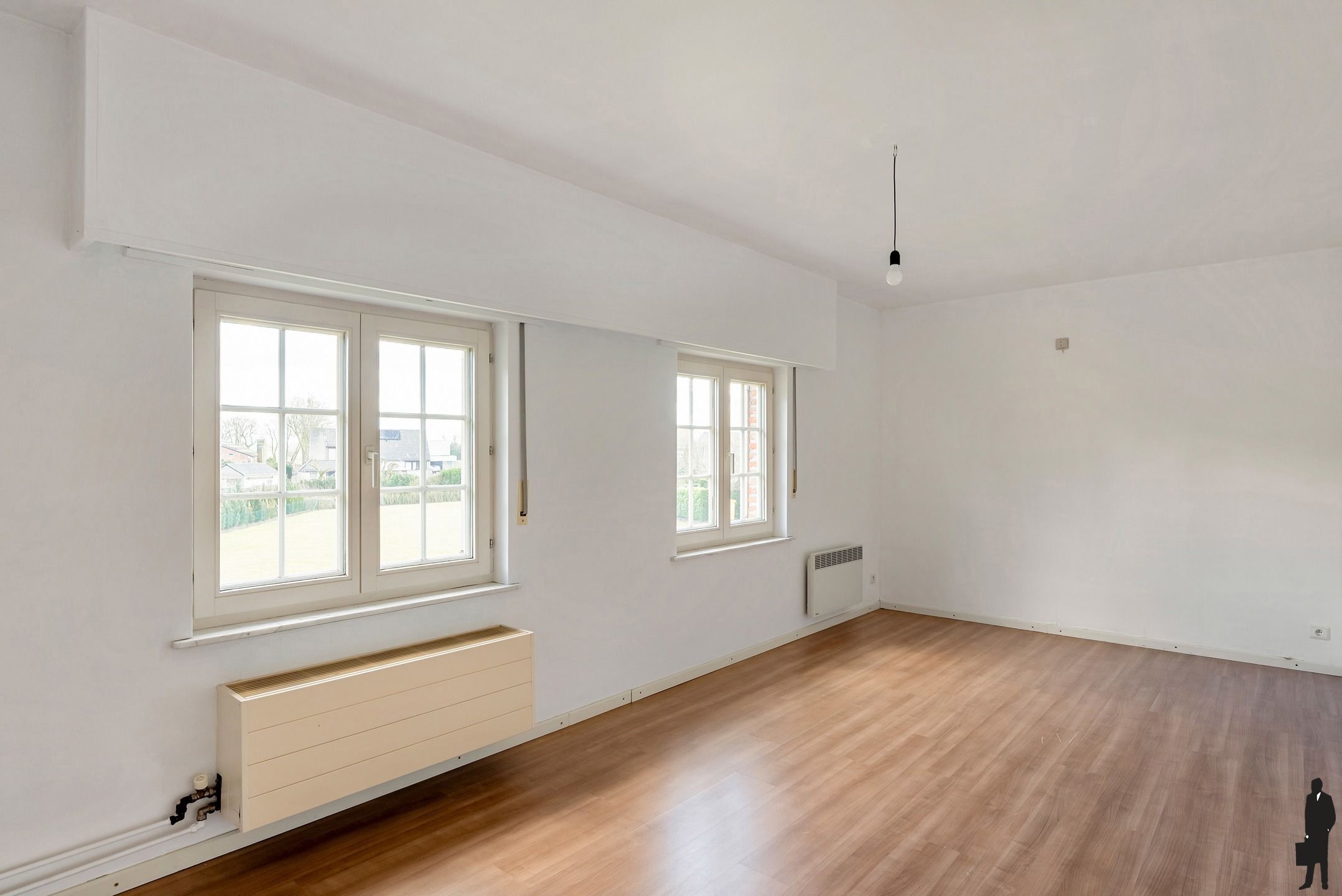 Riante villa met 4 slpk. op perceel van 2.543m²  foto 17