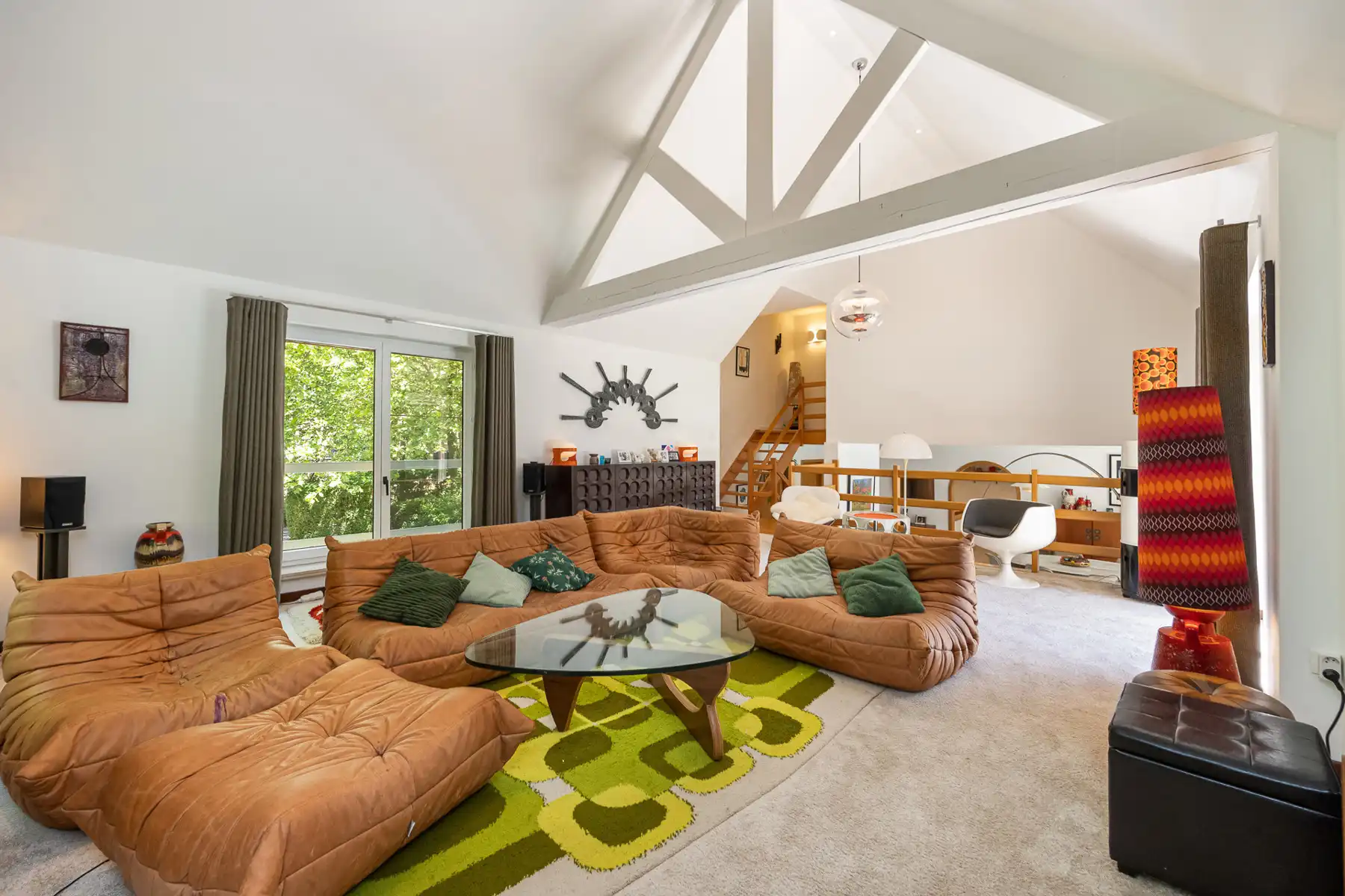 Gerenoveerde villa met 6 slpk, praktijk, zwembad op 1.867m² foto 9