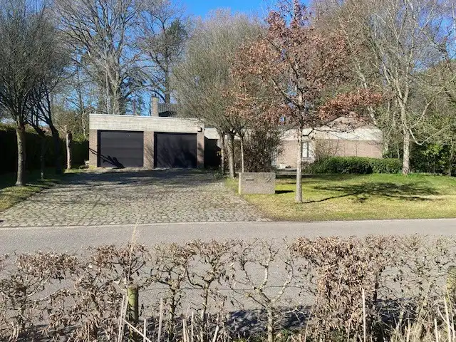 Zeldzame topligging aan natuurgebied – villa op +20 are foto 3