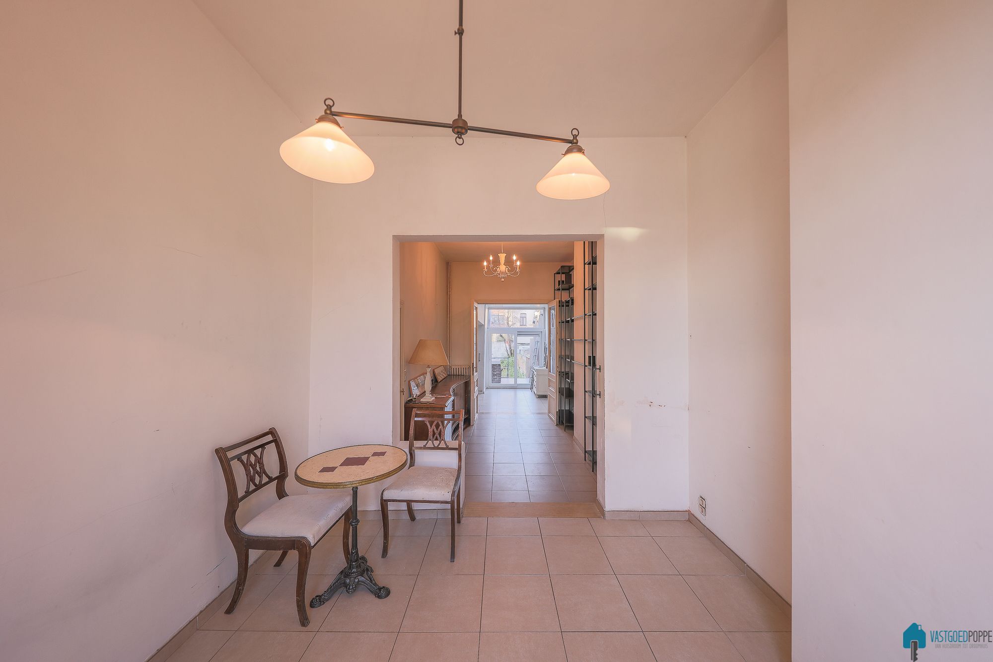 Ruime ééngezinswoning met tuin en terras foto 3