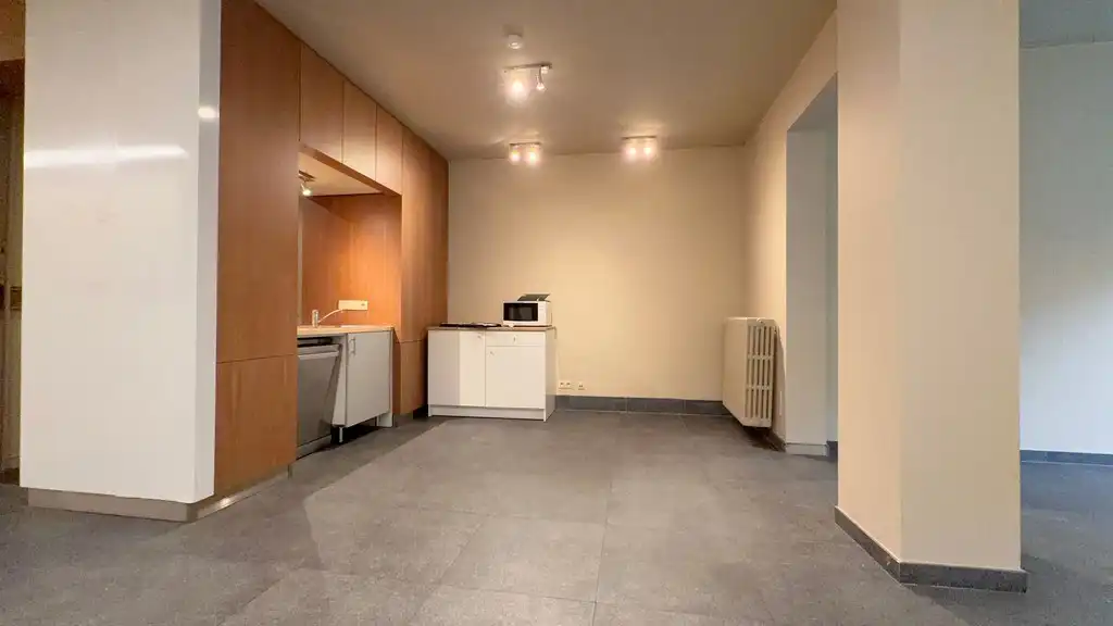 Kantoor te huur op wandelafstand van Sint-Pietersstation in Gent foto 8