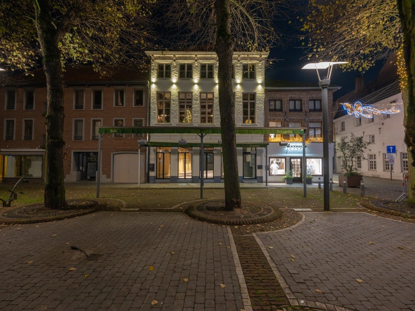 Trendy gelijkvloerse handelszaak van 271m² met mooi terras en ruime kelder van 221m² foto 3