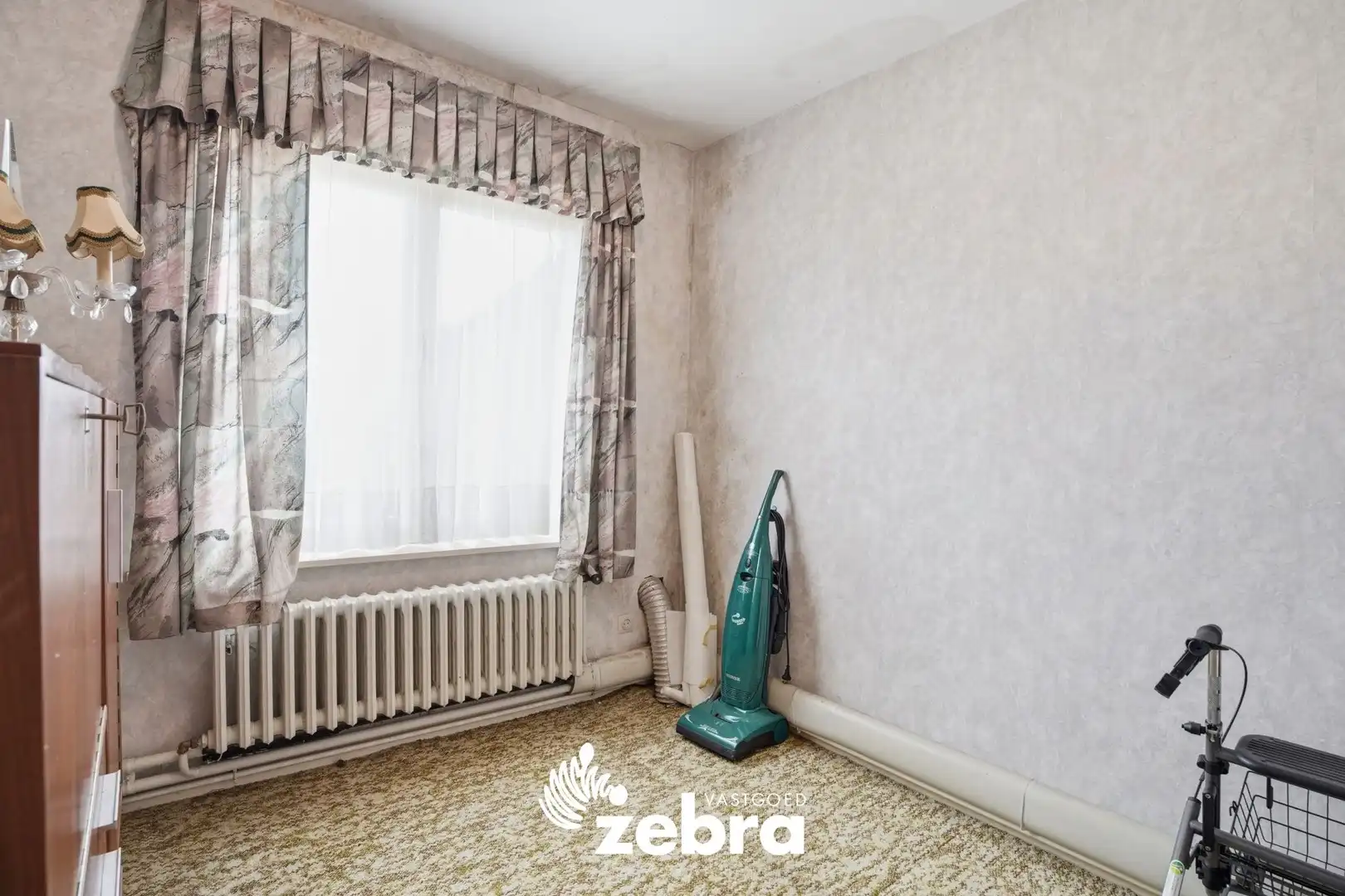 Te renoveren woning op ruim perceel in Eernegem! foto 19