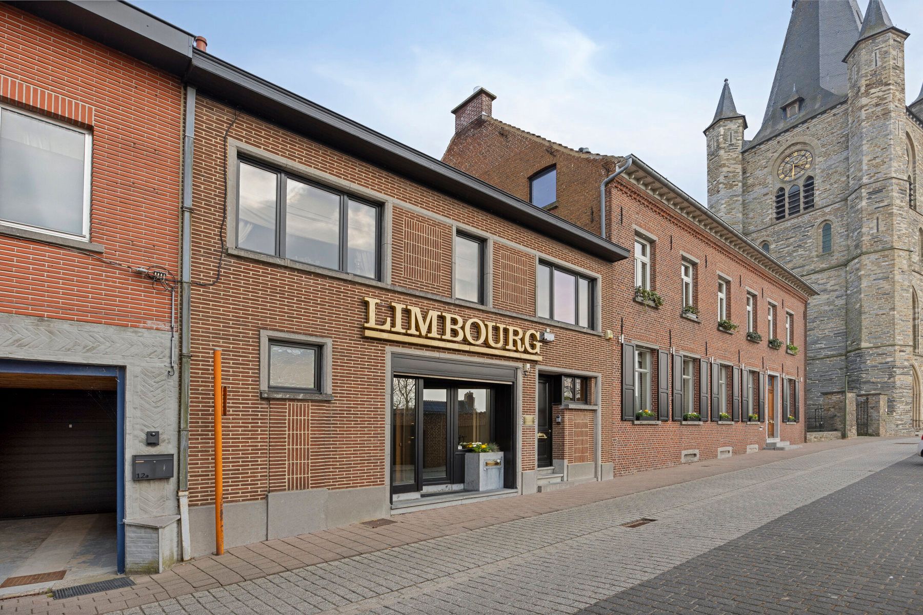 Ruime en karaktervolle woning in hartje Herne foto 2