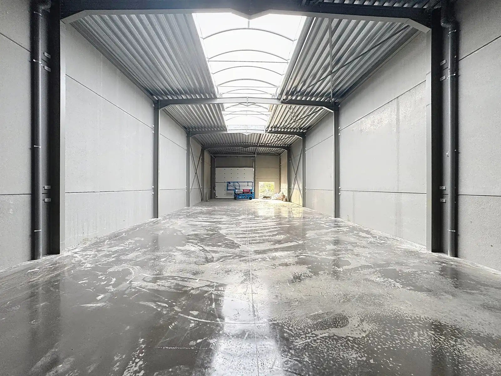 Laatste KMO-units te koop: "NB MAGAZIJN (335 m²)" inclusief 2 private PARKEERPLAATSEN op industriezone "De Schatting" te Zedelgem foto 5