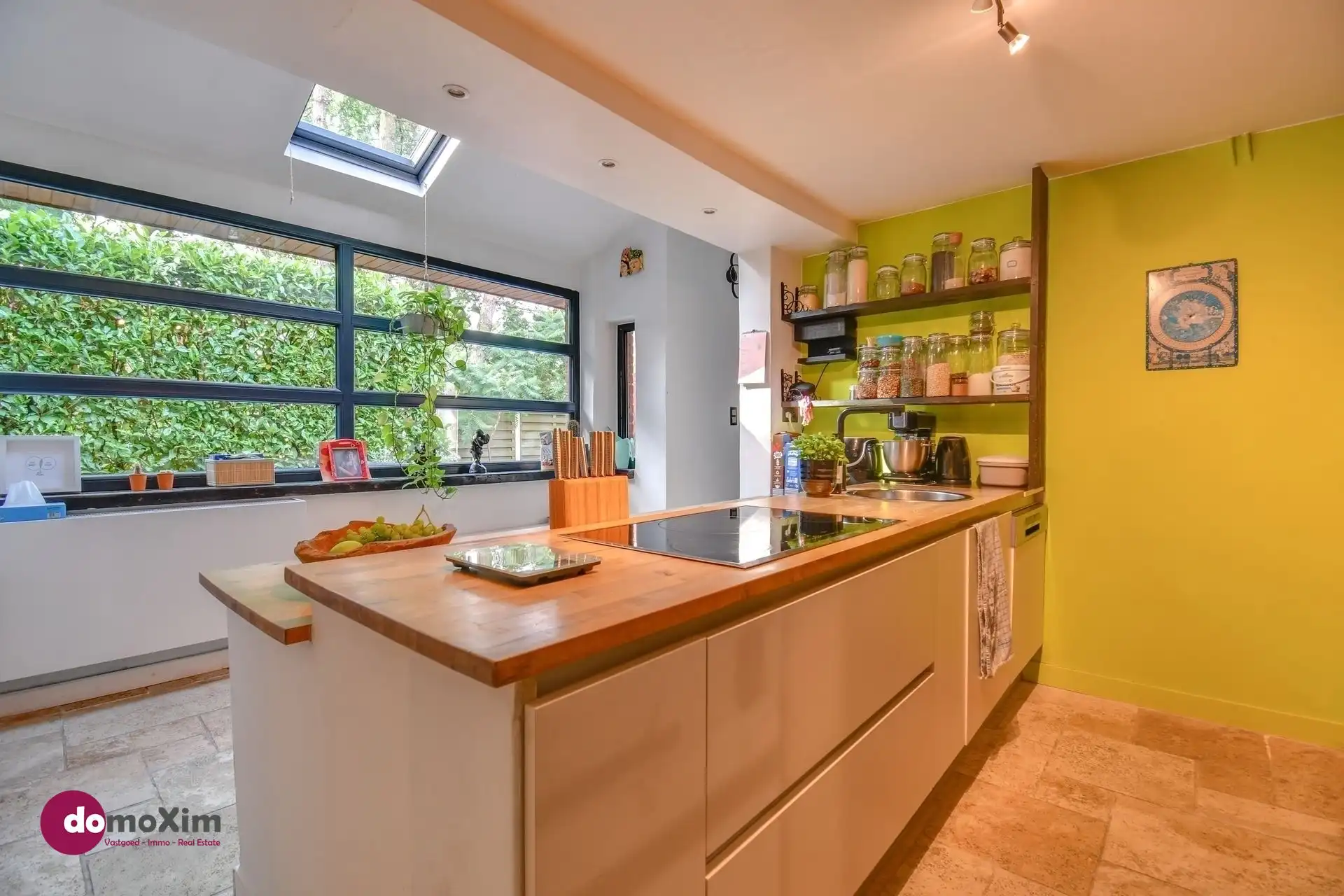 Instapklare woning met ruime hangar nabij het centrum van Hever foto 8