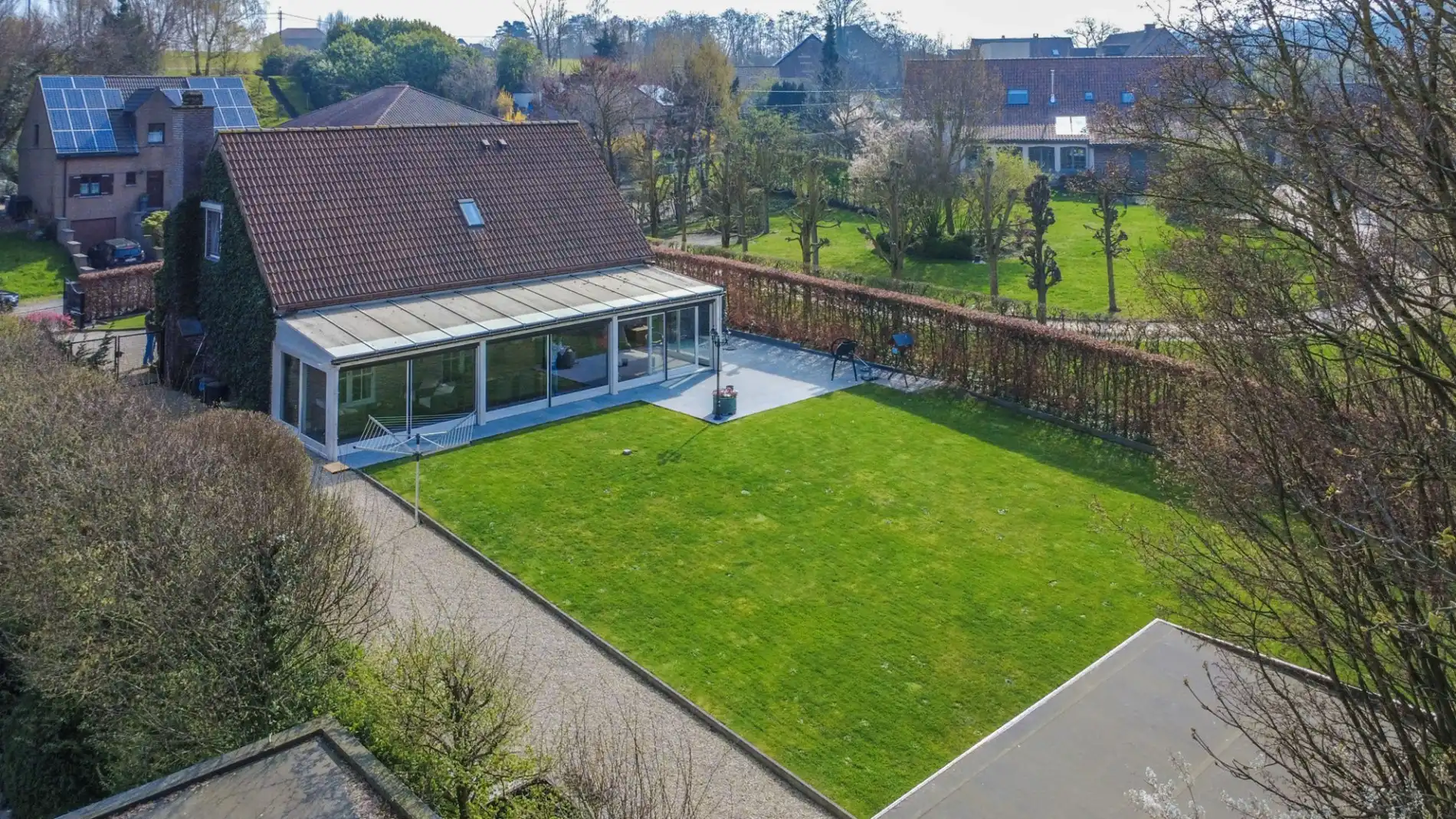 VILLA IN GROENE OMGEVING MET 3 SLP +BUREAU! foto 5