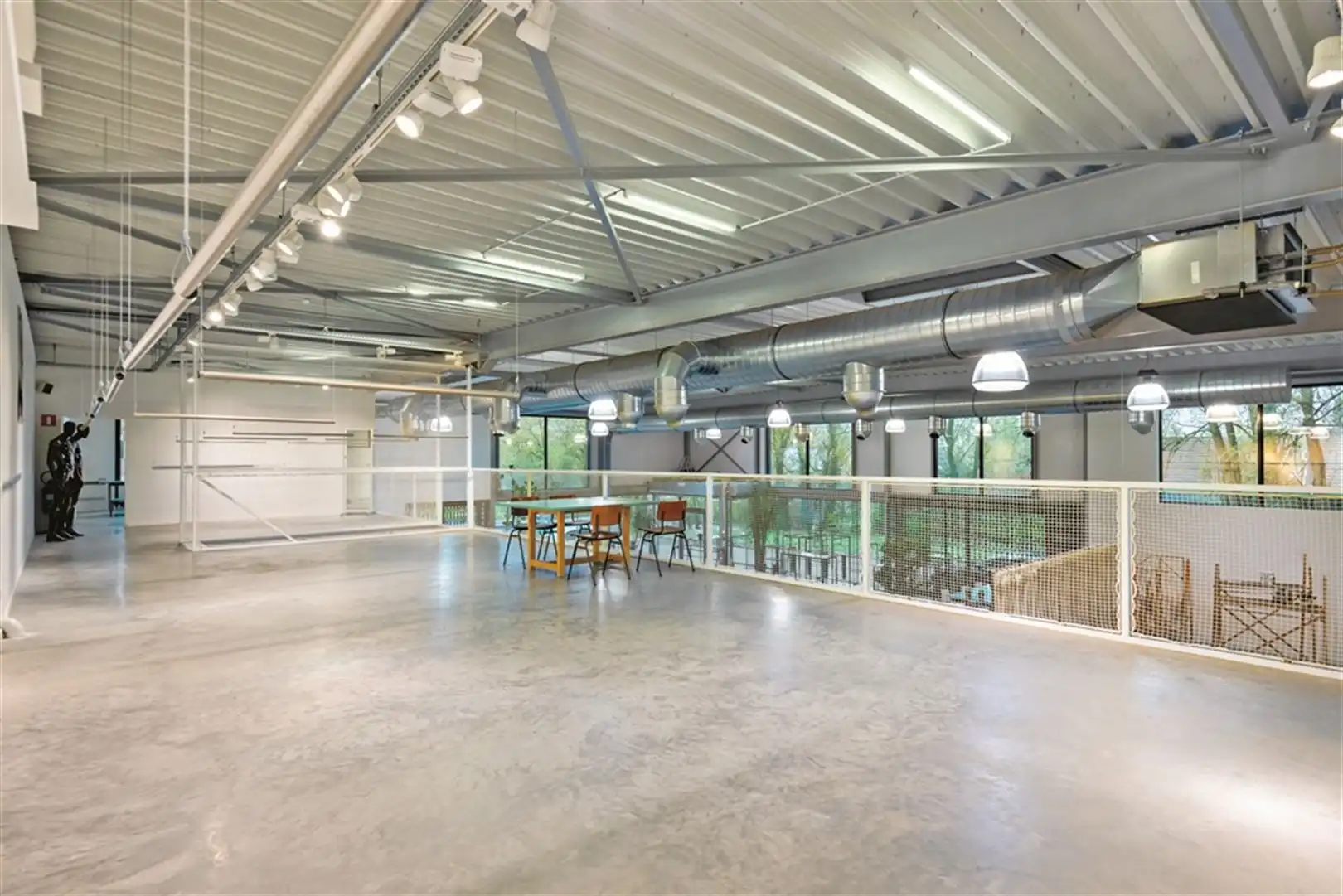 Kantoorgebouw foto 10