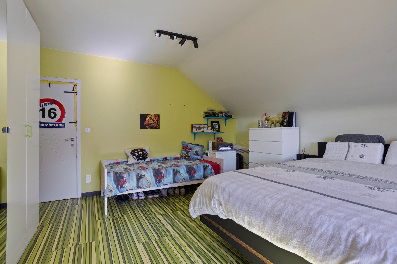Ruime villa met 4 slaapkamers op rustige ligging foto 20
