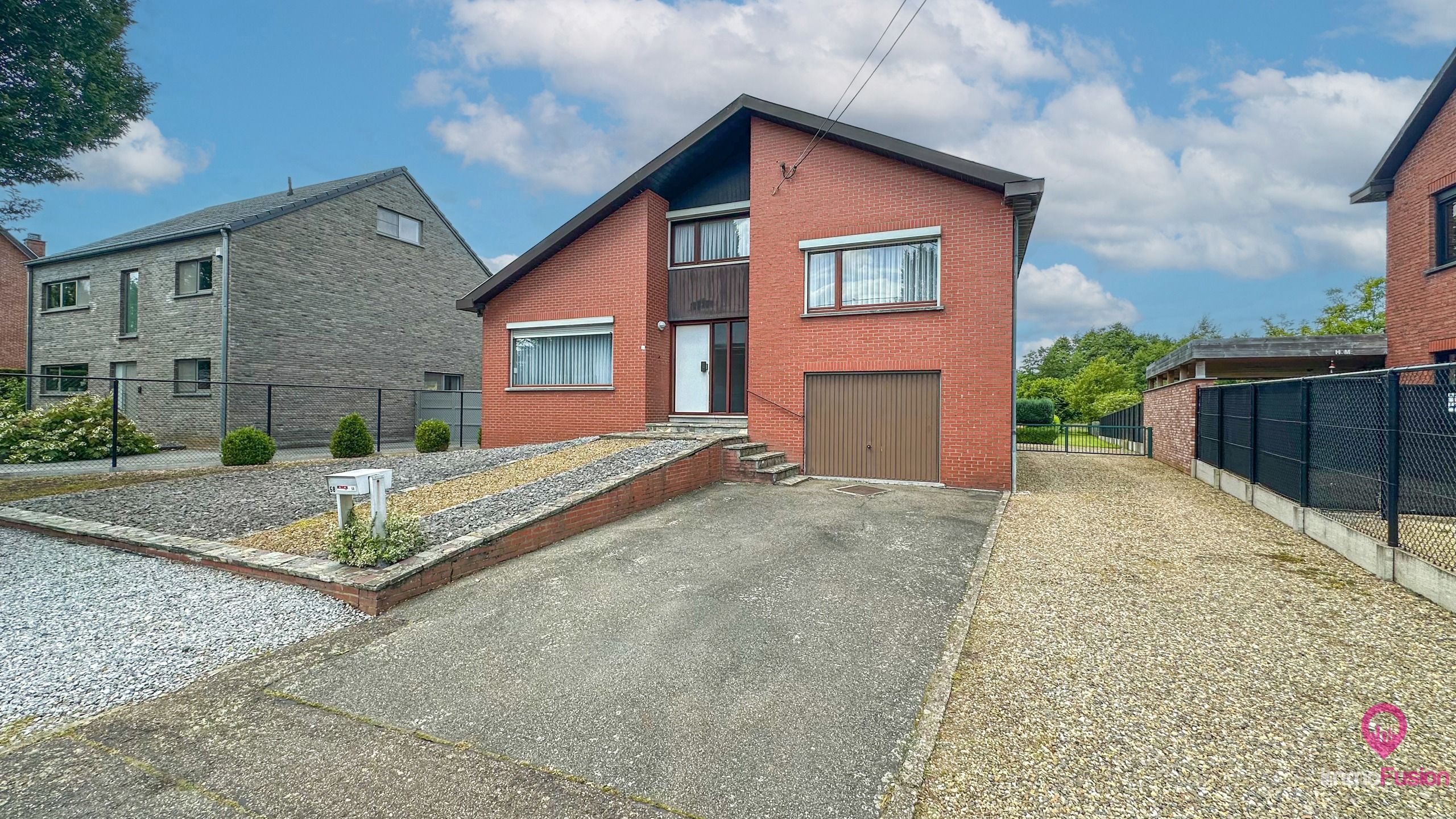 Hoofdfoto van de publicatie: Ruime woning met 5slpk + groot perceel in bosrijke omgeving!