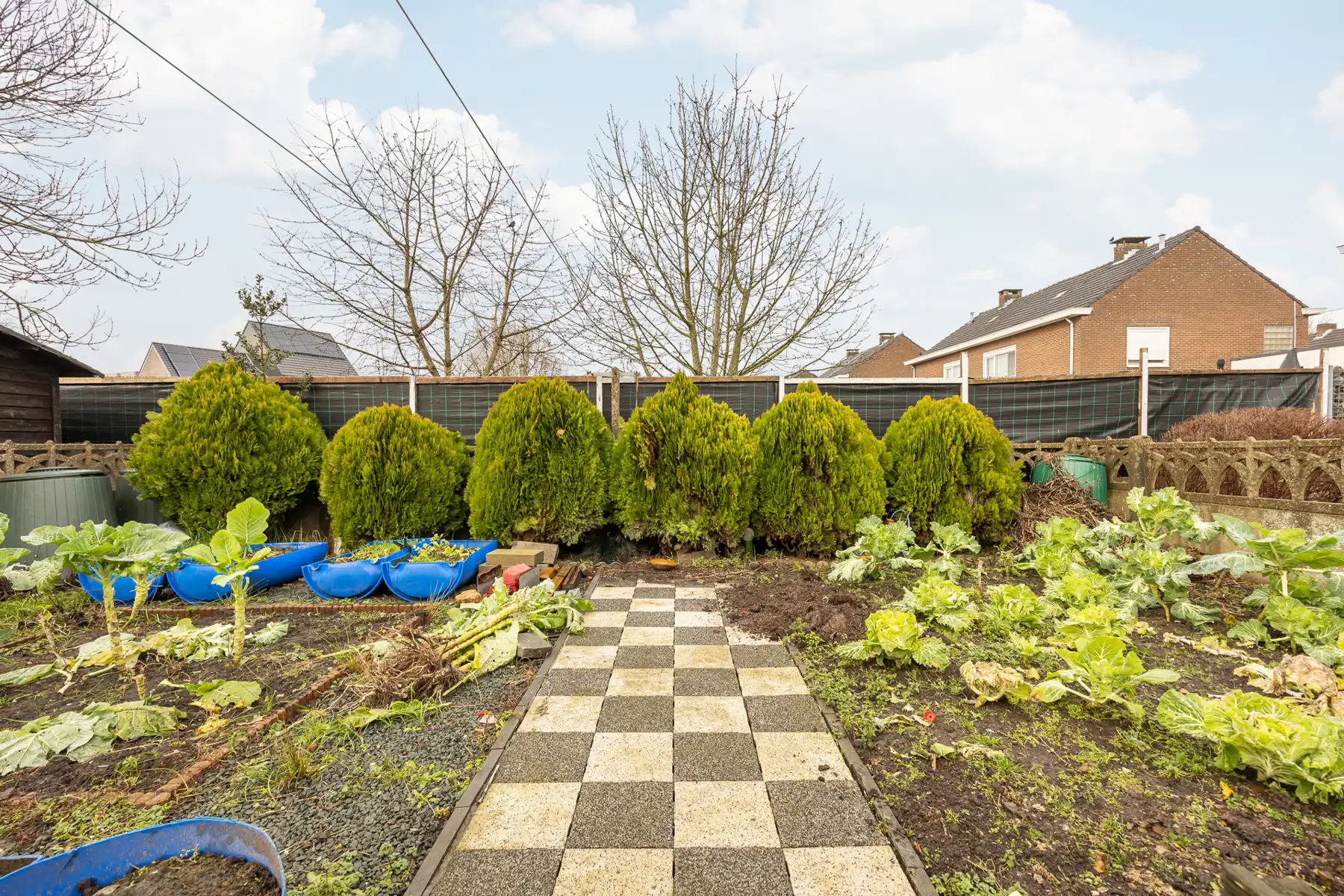 Charmante woning met drie slaapkamers. foto 27