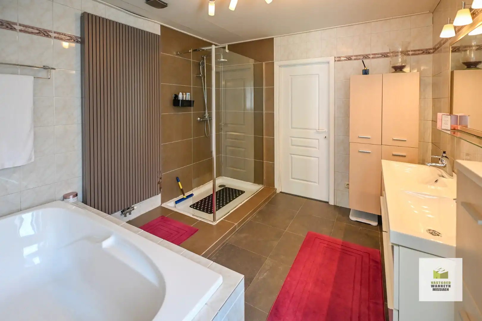 Woning met 3 slaapkamers, zuidgerichte tuin en garage in het hart van Oedelem foto 8